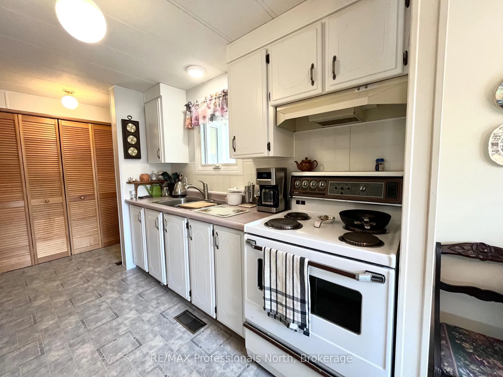 Photo 19 of 1094 Seventh Lane, Minden Hills, Lutterworth — HOMEH