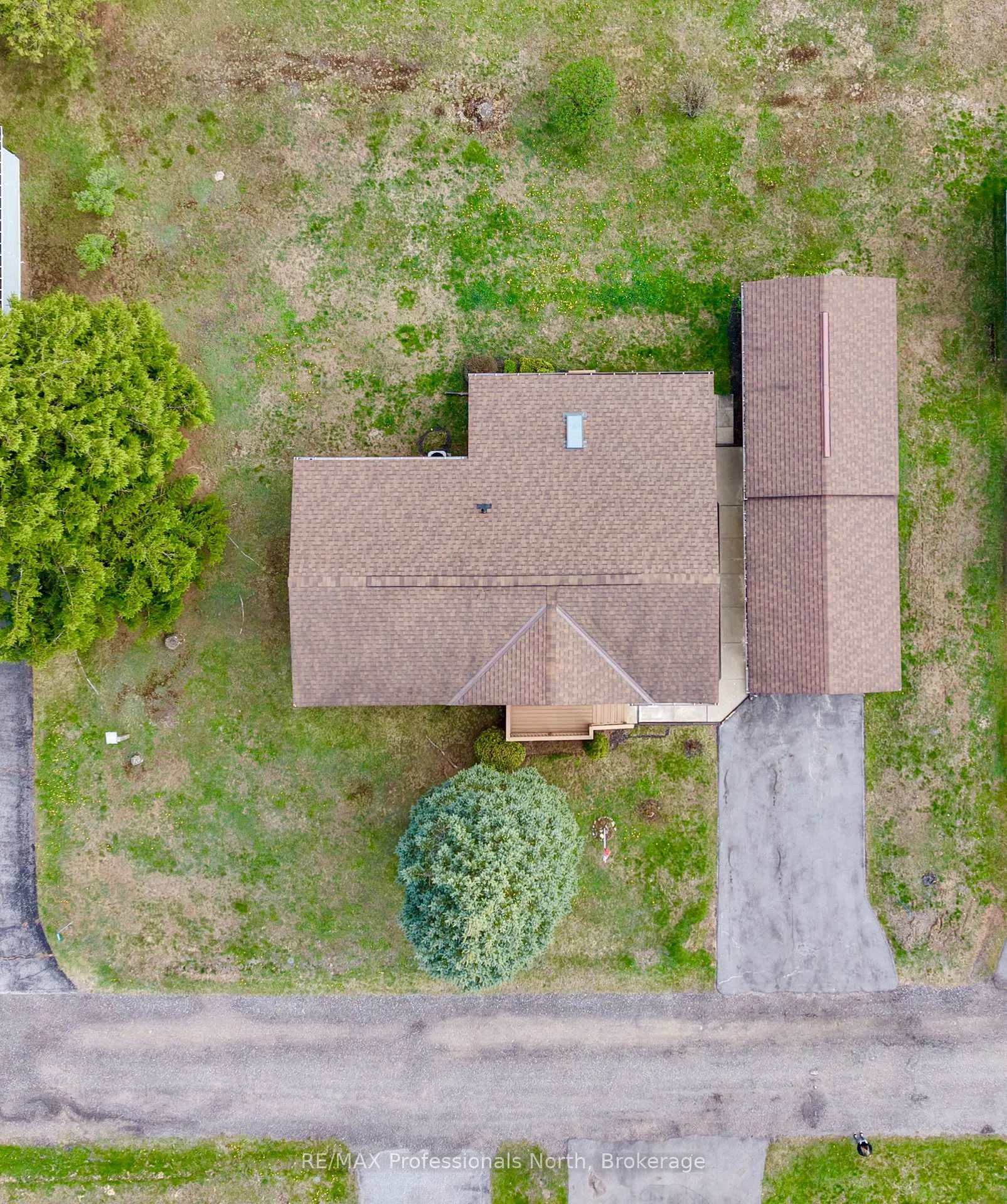 Photo 46 of 1094 Seventh Lane, Minden Hills, Lutterworth — HOMEH
