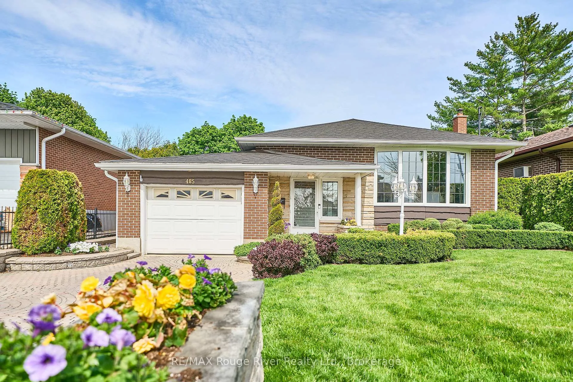 Photo 2 of 485 Elizabeth Street, Oshawa, McLaughlin — HOMEH