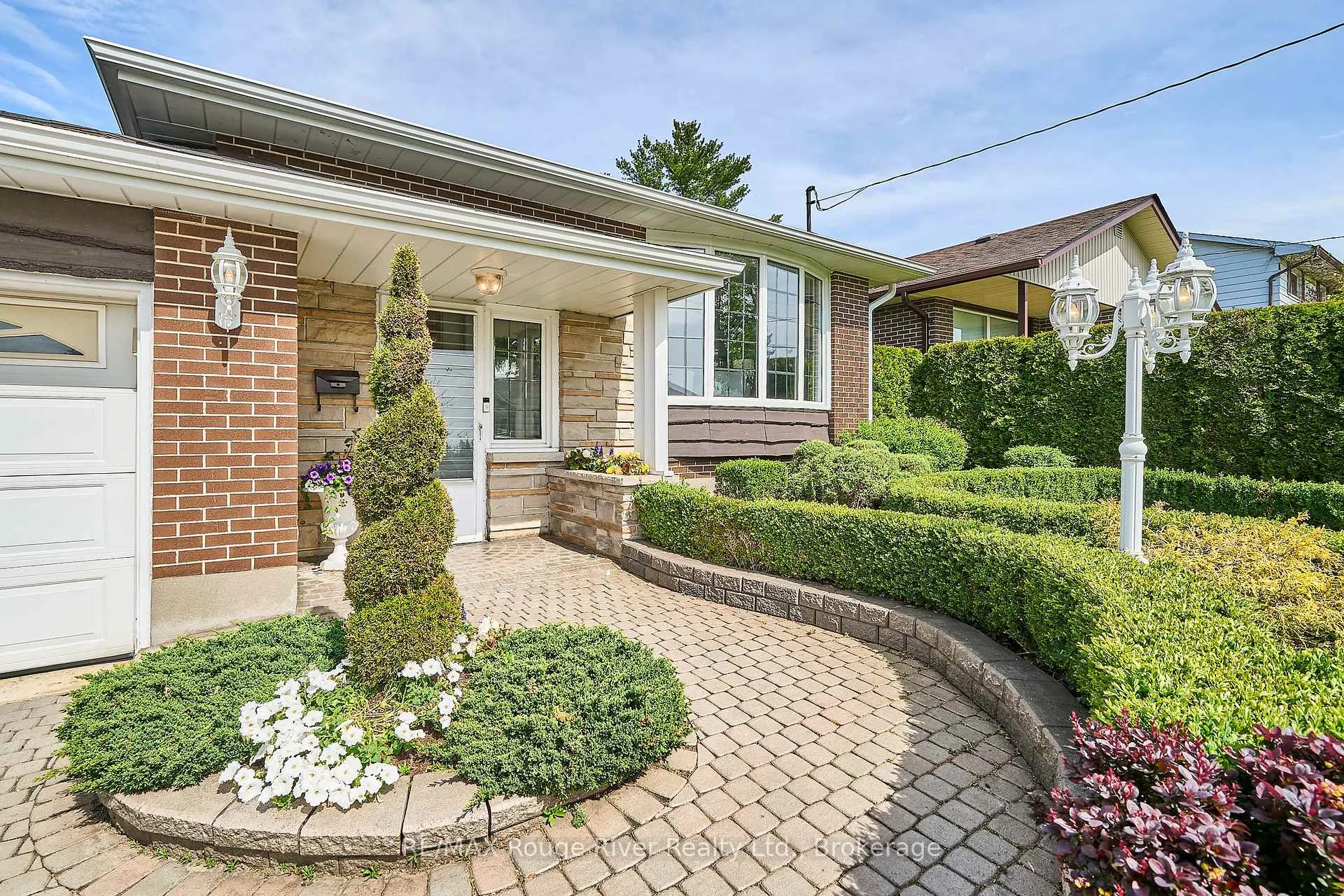 Photo 4 of 485 Elizabeth Street, Oshawa, McLaughlin — HOMEH