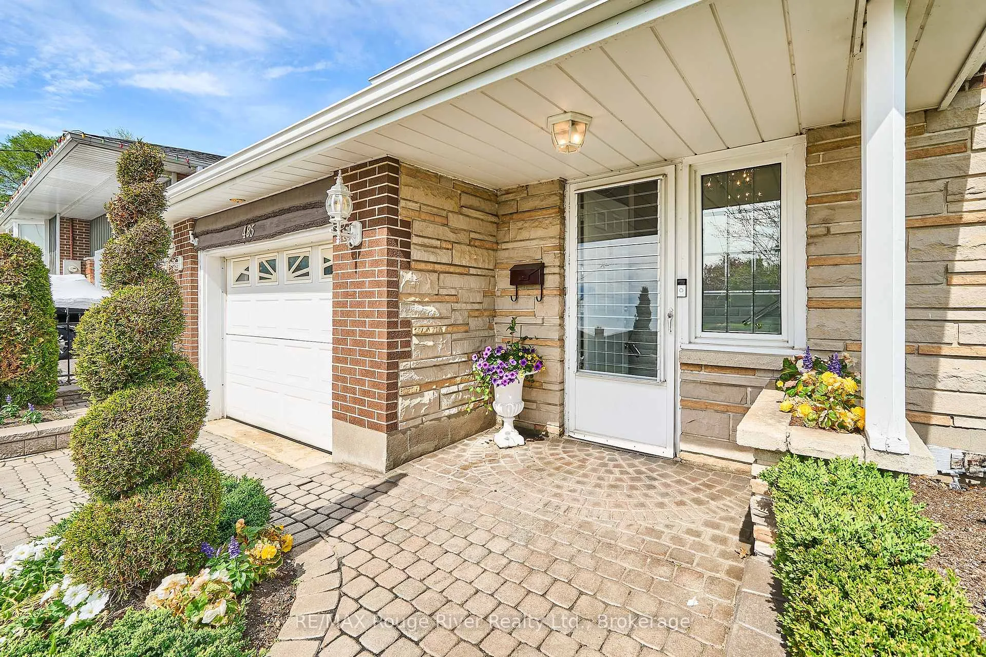 Photo 5 of 485 Elizabeth Street, Oshawa, McLaughlin — HOMEH