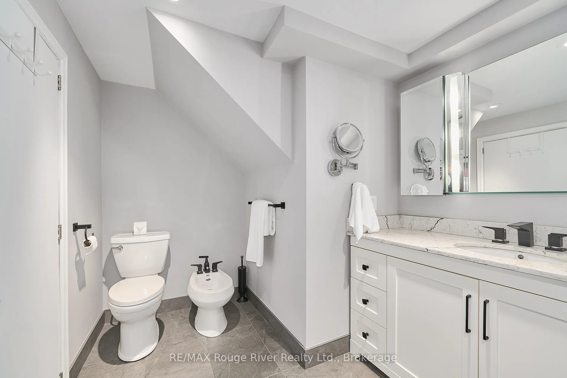 Photo 36 of 485 Elizabeth Street, Oshawa, McLaughlin — HOMEH