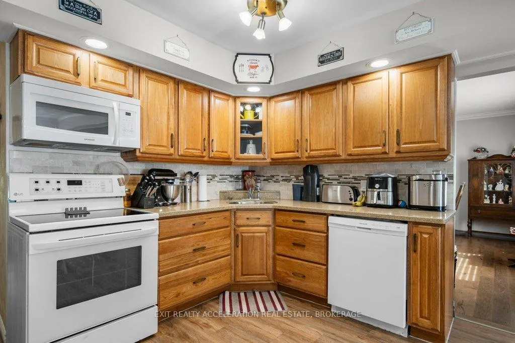 Photo 6 of 8738 County Road 2 W, Greater Napanee — HOMEH