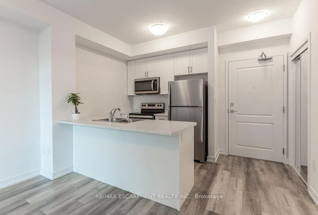 Photo 5 of Unit 326, 470 Dundas Street E, Hamilton, Waterdown — HOMEH