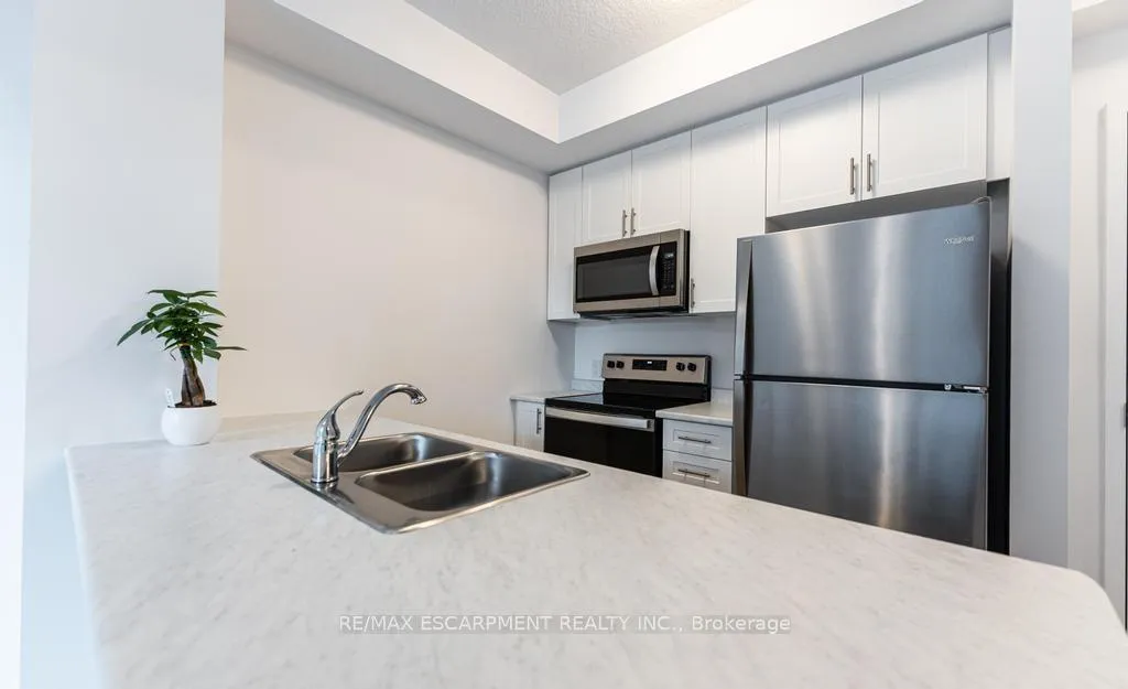 Photo 10 of Unit 326, 470 Dundas Street E, Hamilton, Waterdown — HOMEH