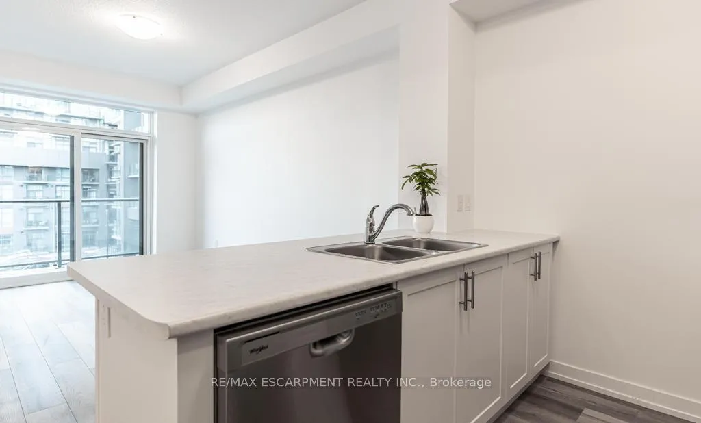 Photo 11 of Unit 326, 470 Dundas Street E, Hamilton, Waterdown — HOMEH