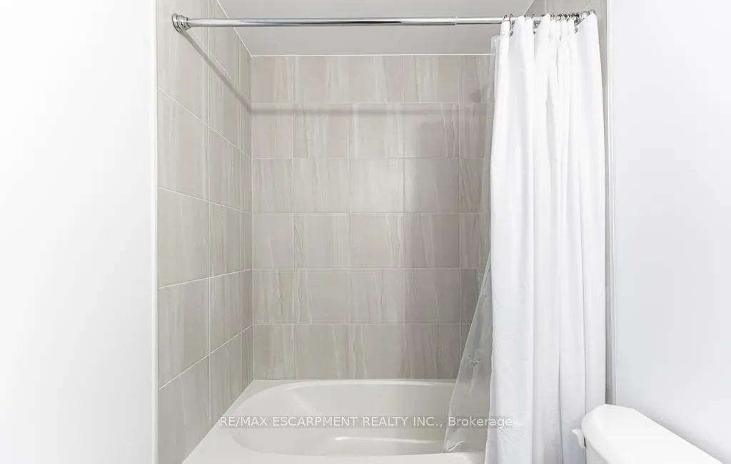 Photo 13 of Unit 326, 470 Dundas Street E, Hamilton, Waterdown — HOMEH
