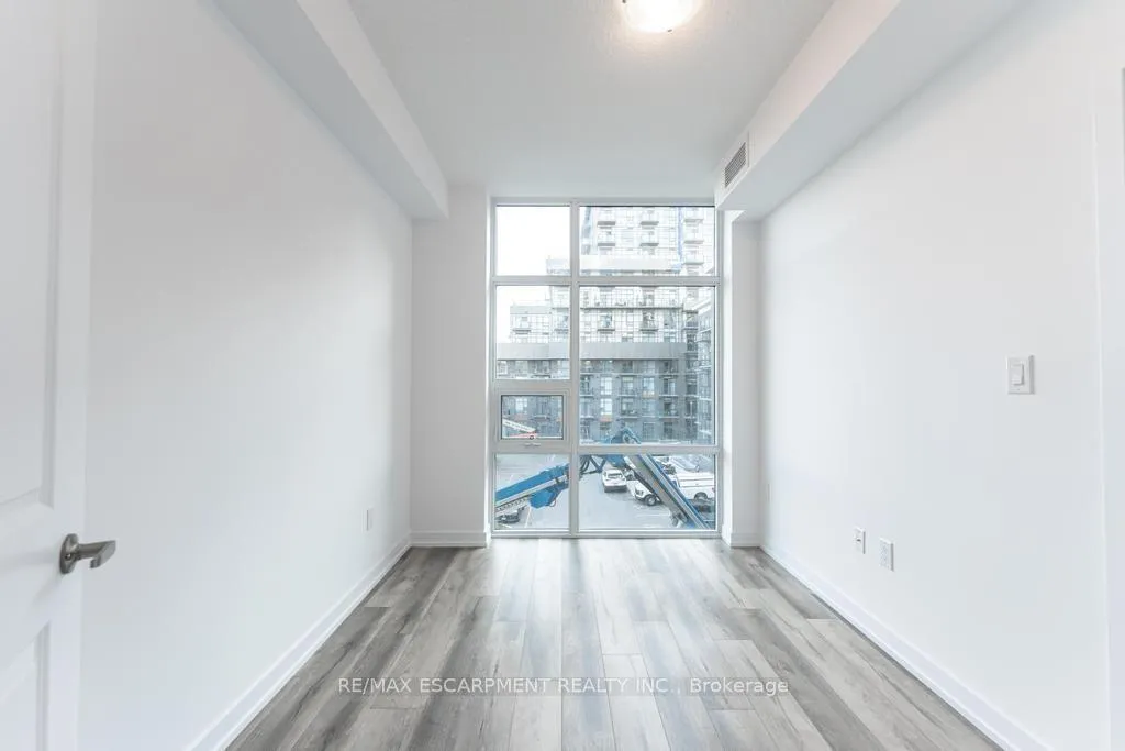 Photo 16 of Unit 326, 470 Dundas Street E, Hamilton, Waterdown — HOMEH