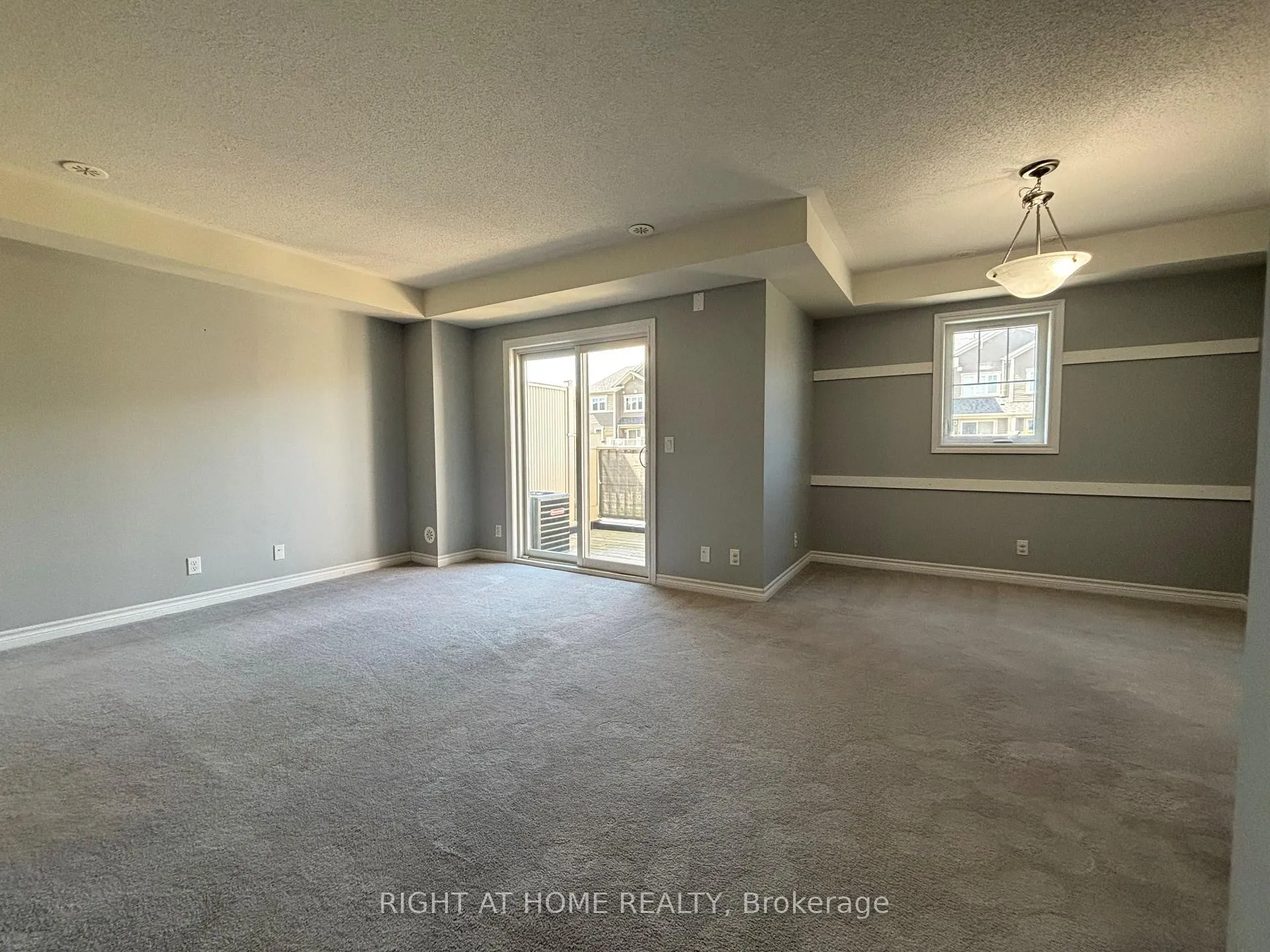 Photo 9 of 24 Nearco Crescent, Oshawa, Windfields — HOMEH