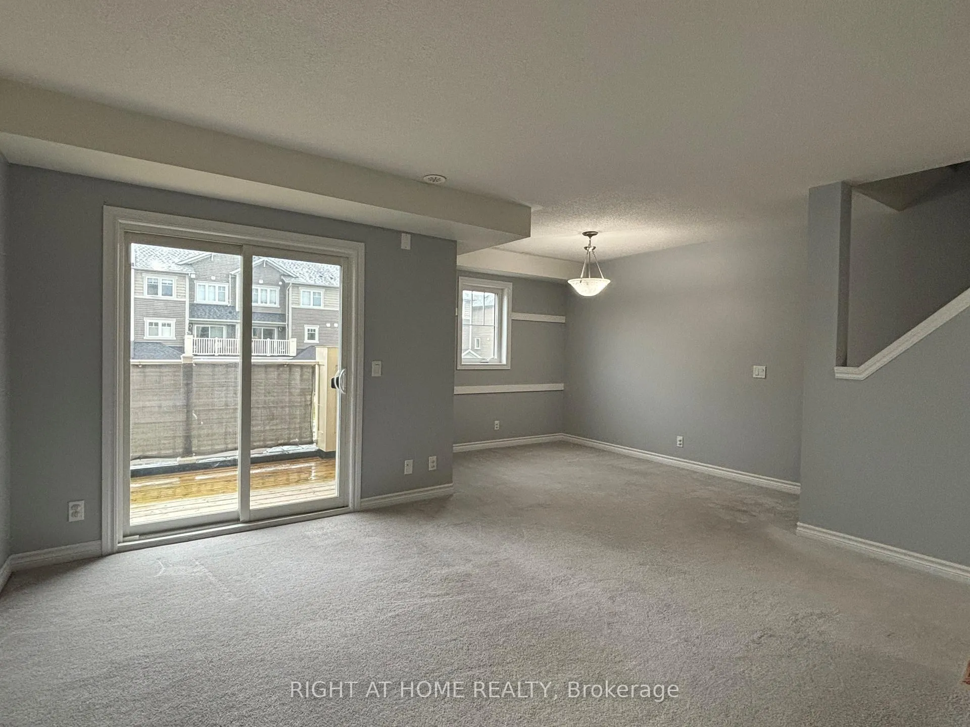 Photo 10 of 24 Nearco Crescent, Oshawa, Windfields — HOMEH