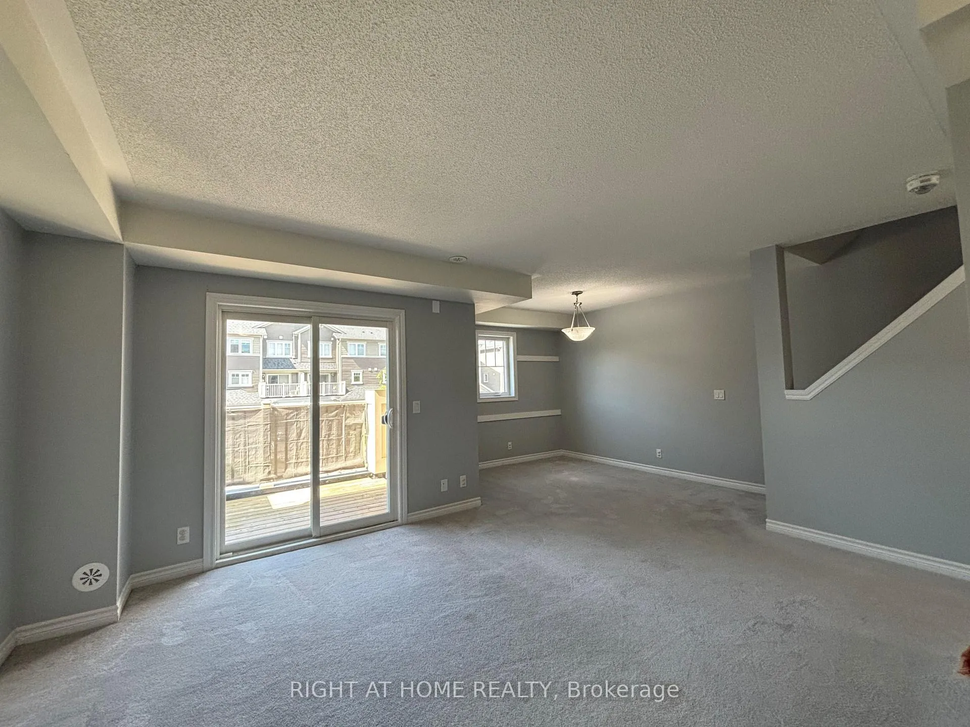 Photo 13 of 24 Nearco Crescent, Oshawa, Windfields — HOMEH