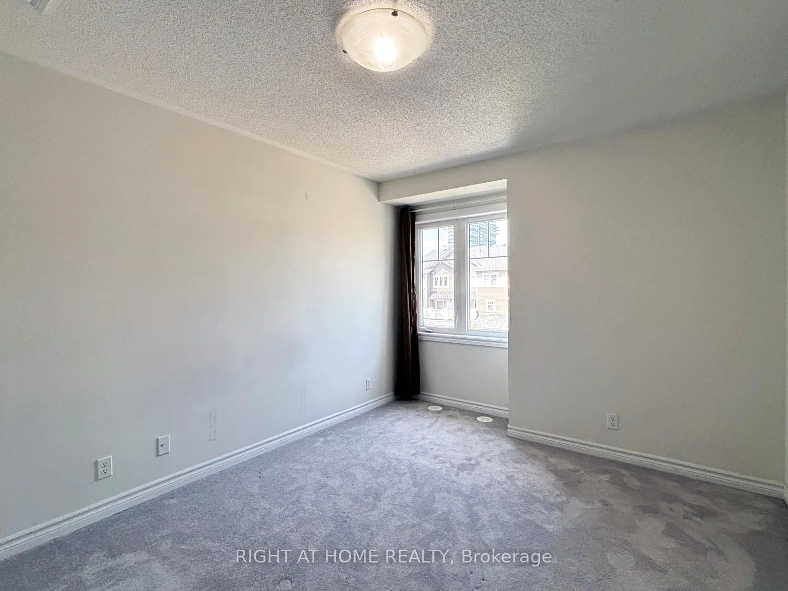 Photo 17 of 24 Nearco Crescent, Oshawa, Windfields — HOMEH