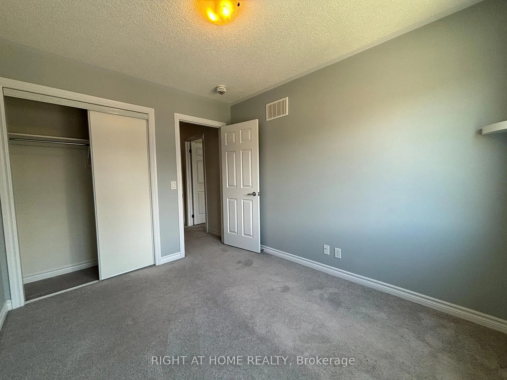 Photo 20 of 24 Nearco Crescent, Oshawa, Windfields — HOMEH
