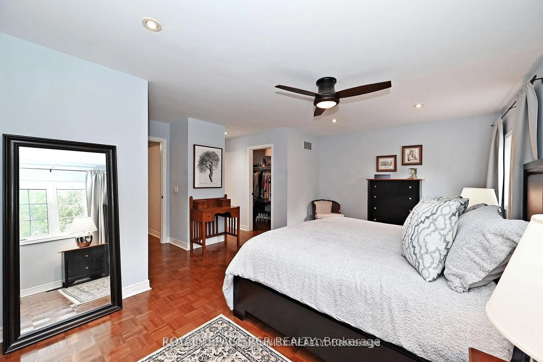 Photo 23 of Unit 18, 3 Senator Court, Aurora, Aurora Heights — HOMEH