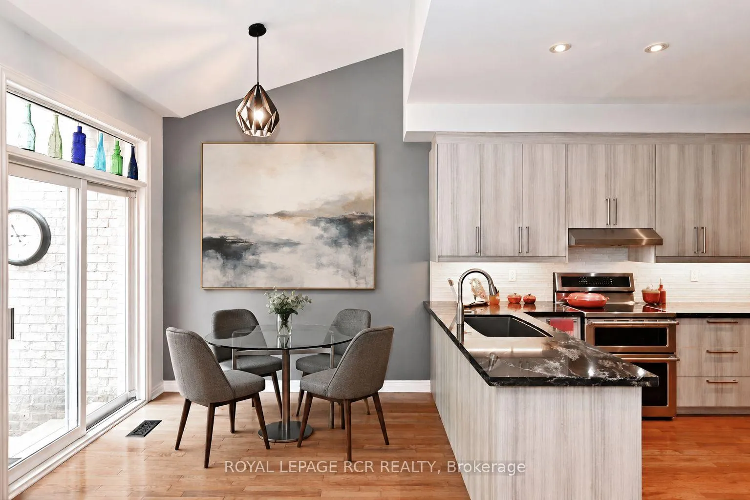 Photo 36 of Unit 18, 3 Senator Court, Aurora, Aurora Heights — HOMEH