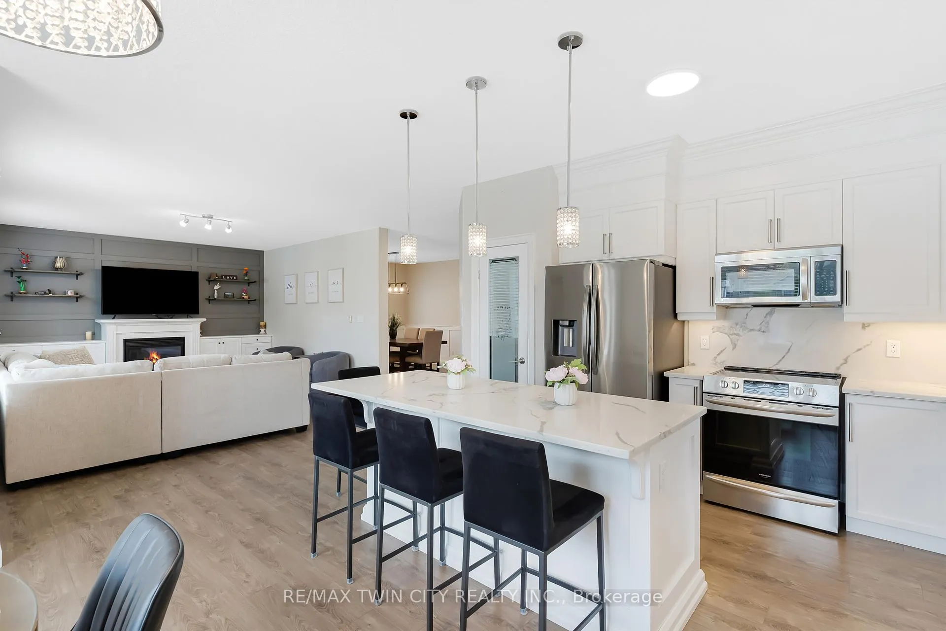 Photo 22 of 237 Waterbend Crescent, Kitchener — HOMEH