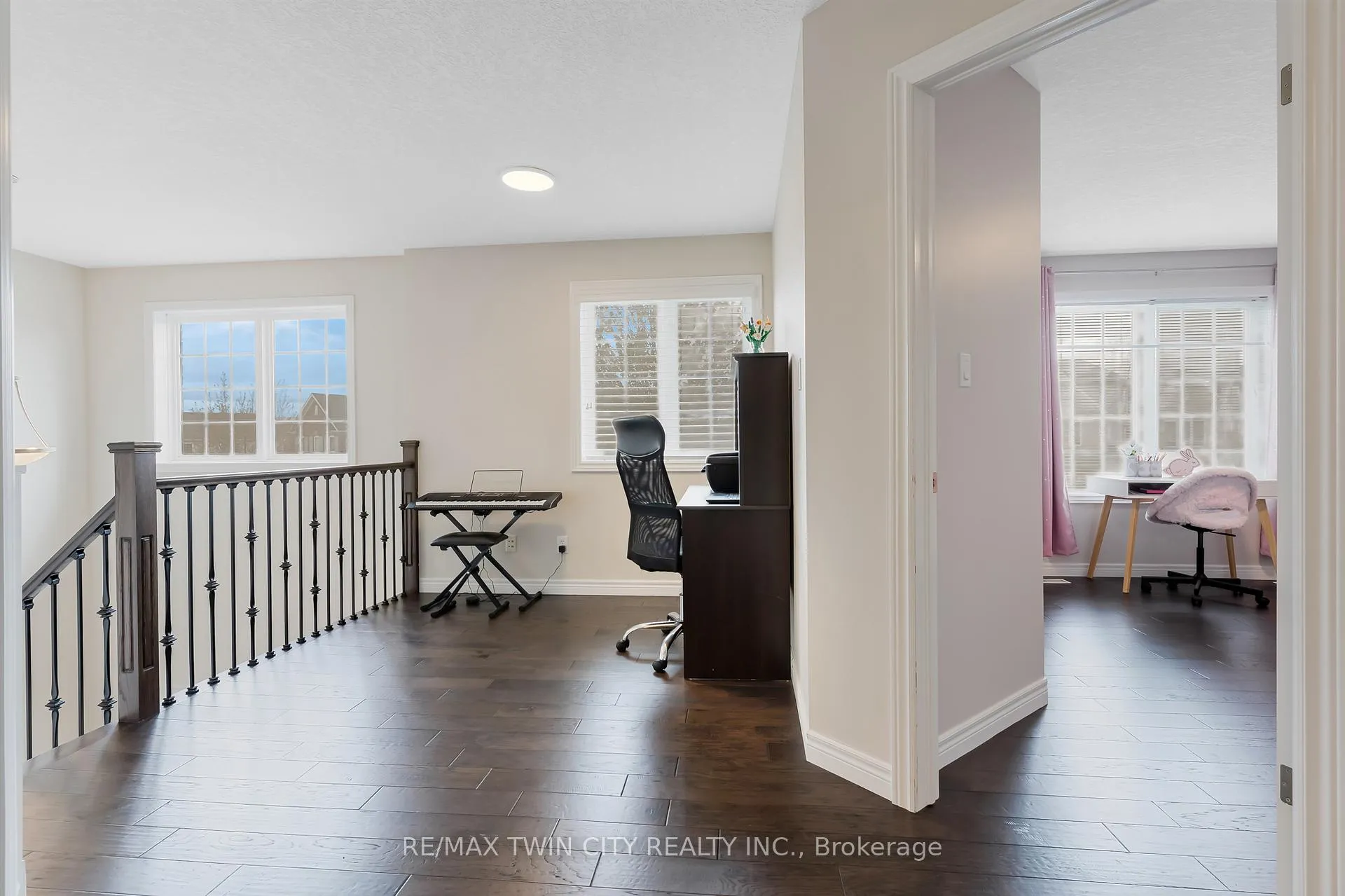 Photo 26 of 237 Waterbend Crescent, Kitchener — HOMEH