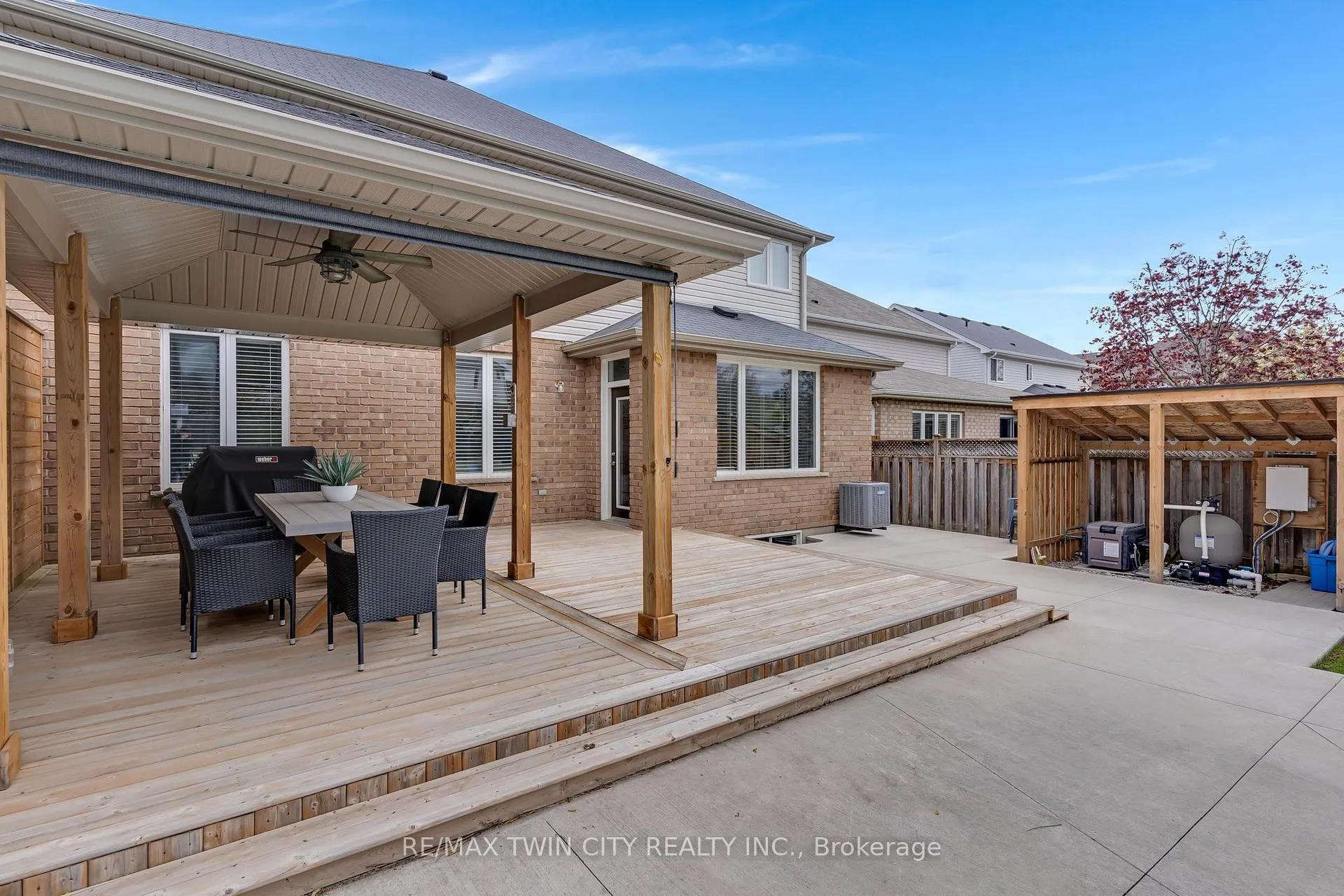Photo 41 of 237 Waterbend Crescent, Kitchener — HOMEH