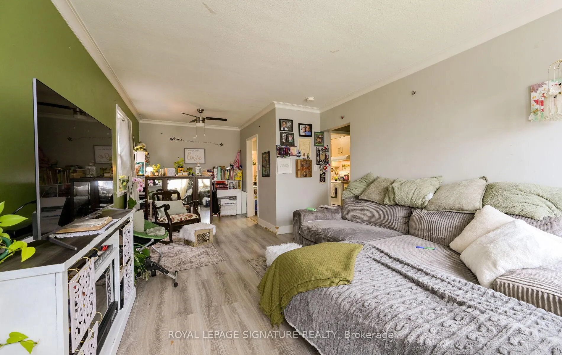 Photo 7 of 226 Bicknell Avenue, Toronto, Keelesdale-Eglinton West — HOMEH
