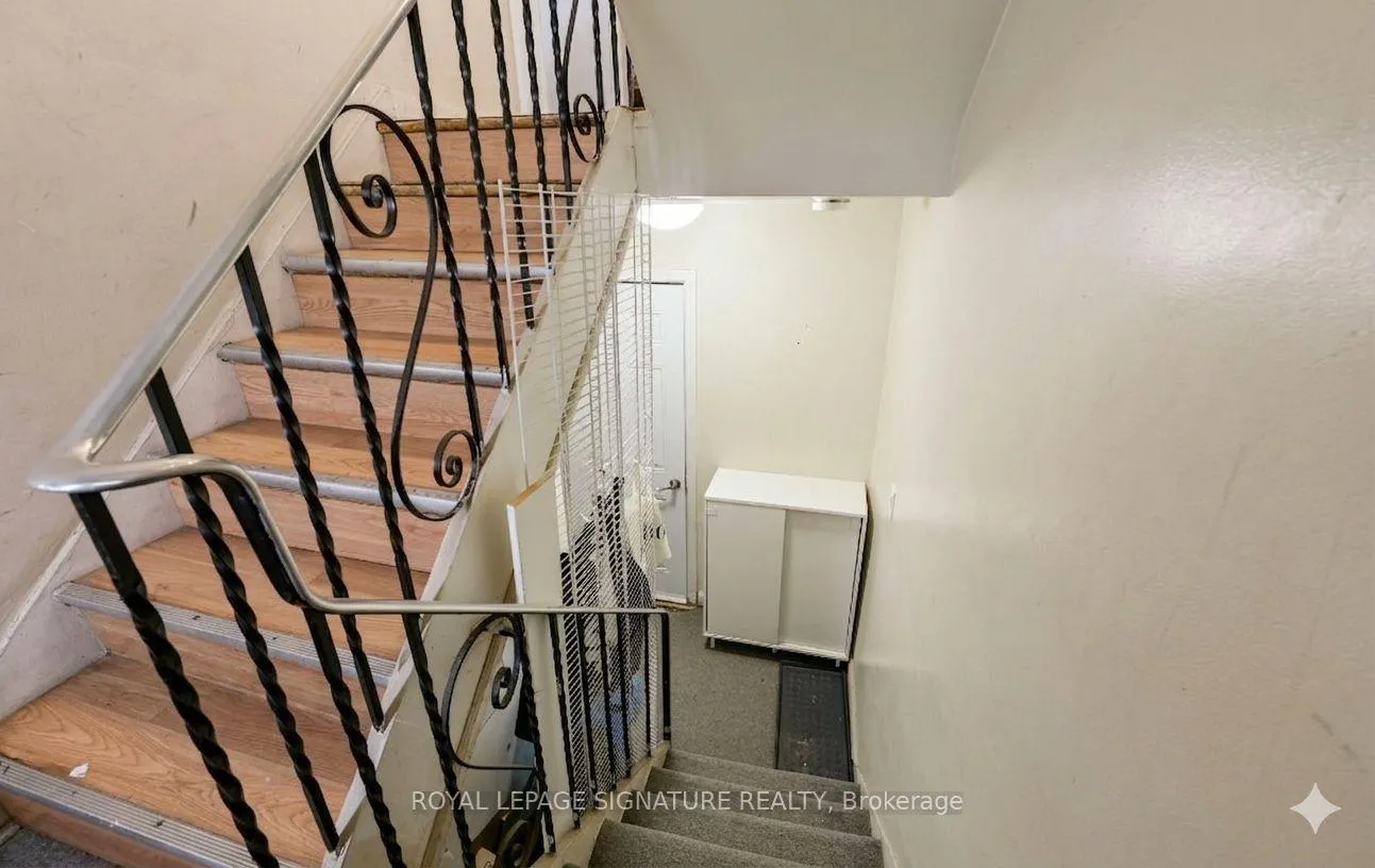 Photo 12 of 226 Bicknell Avenue, Toronto, Keelesdale-Eglinton West — HOMEH
