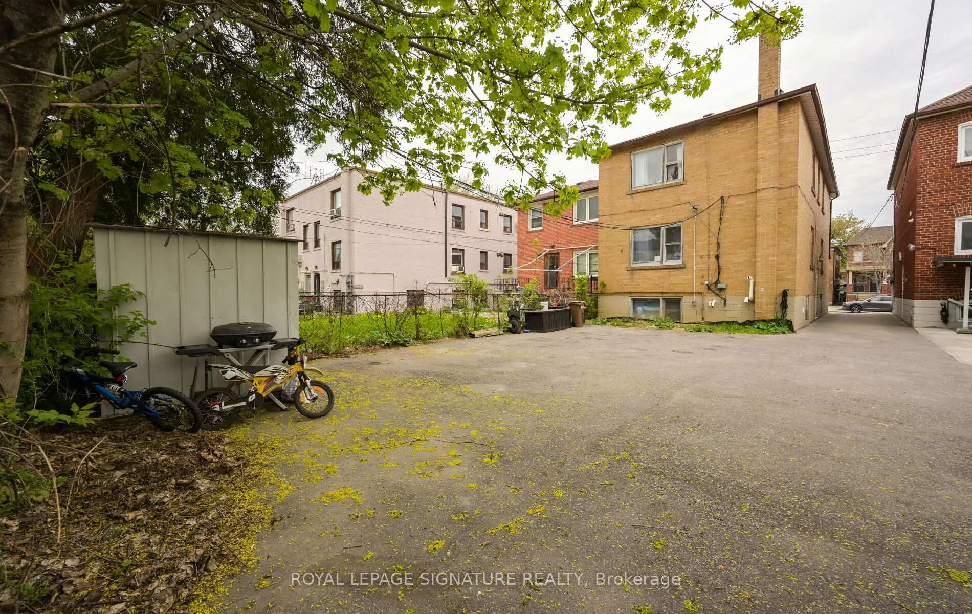 Photo 29 of 226 Bicknell Avenue, Toronto, Keelesdale-Eglinton West — HOMEH