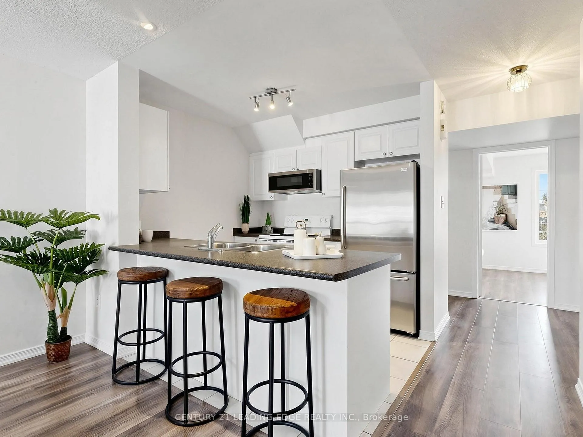 Photo 7 of Unit Unit 3, 45 Petra Way, Whitby, Pringle Creek — HOMEH