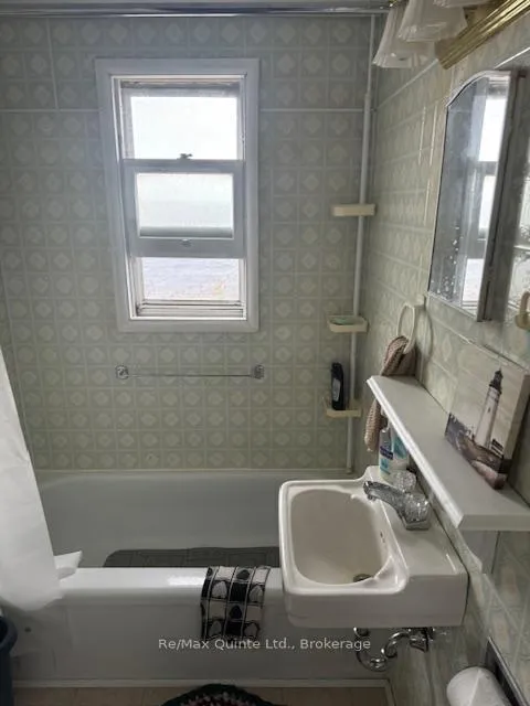 Photo 8 of 5083 Long Point Road, Prince Edward County, South Marysburg Ward — HOMEH