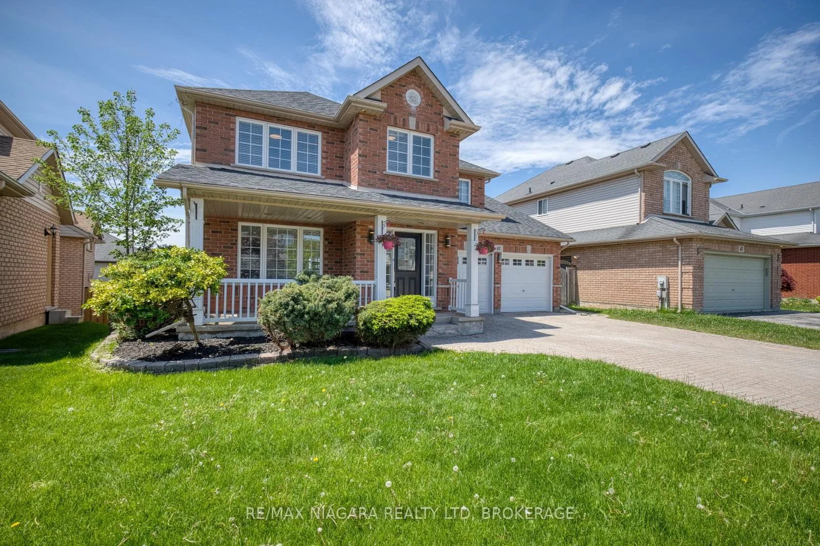 Photo 3 of 47 Honey Locust Circle, Thorold, Confederation Heights — HOMEH