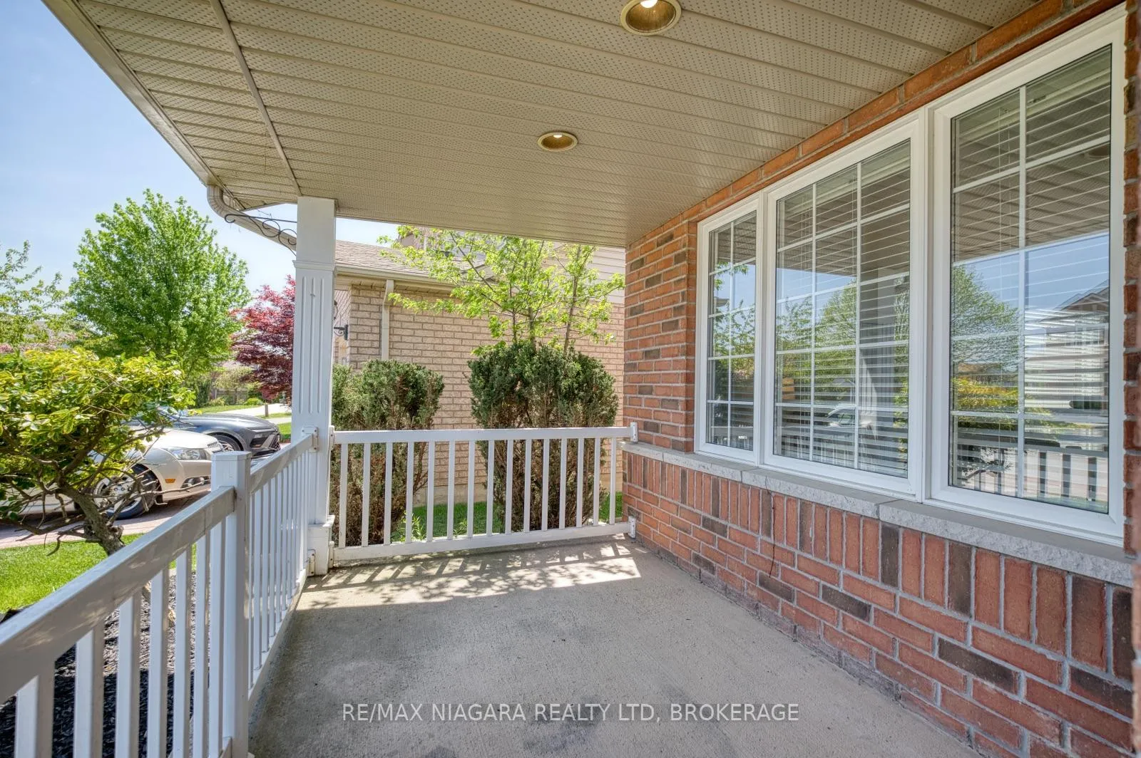 Photo 4 of 47 Honey Locust Circle, Thorold, Confederation Heights — HOMEH