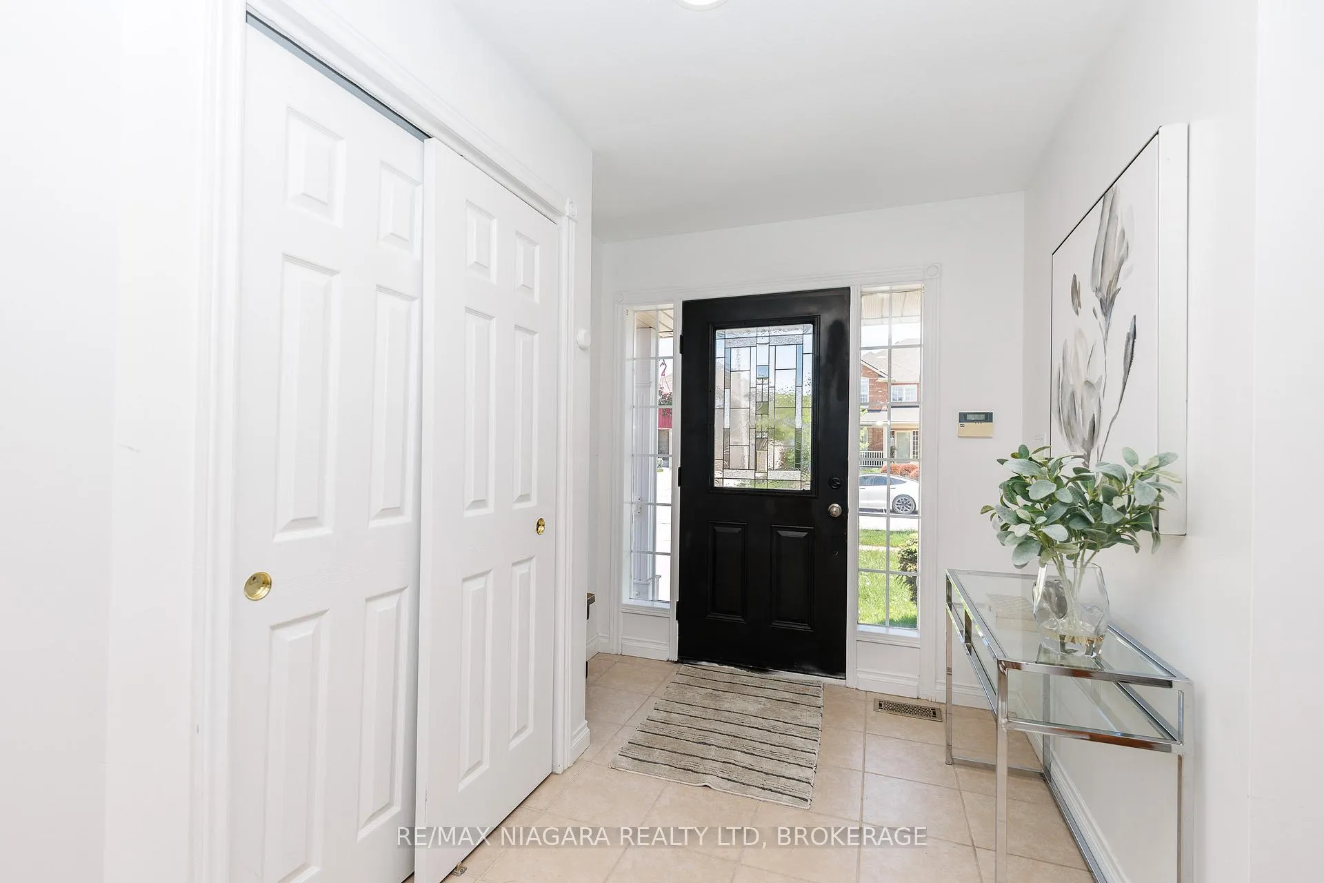 Photo 24 of 47 Honey Locust Circle, Thorold, Confederation Heights — HOMEH