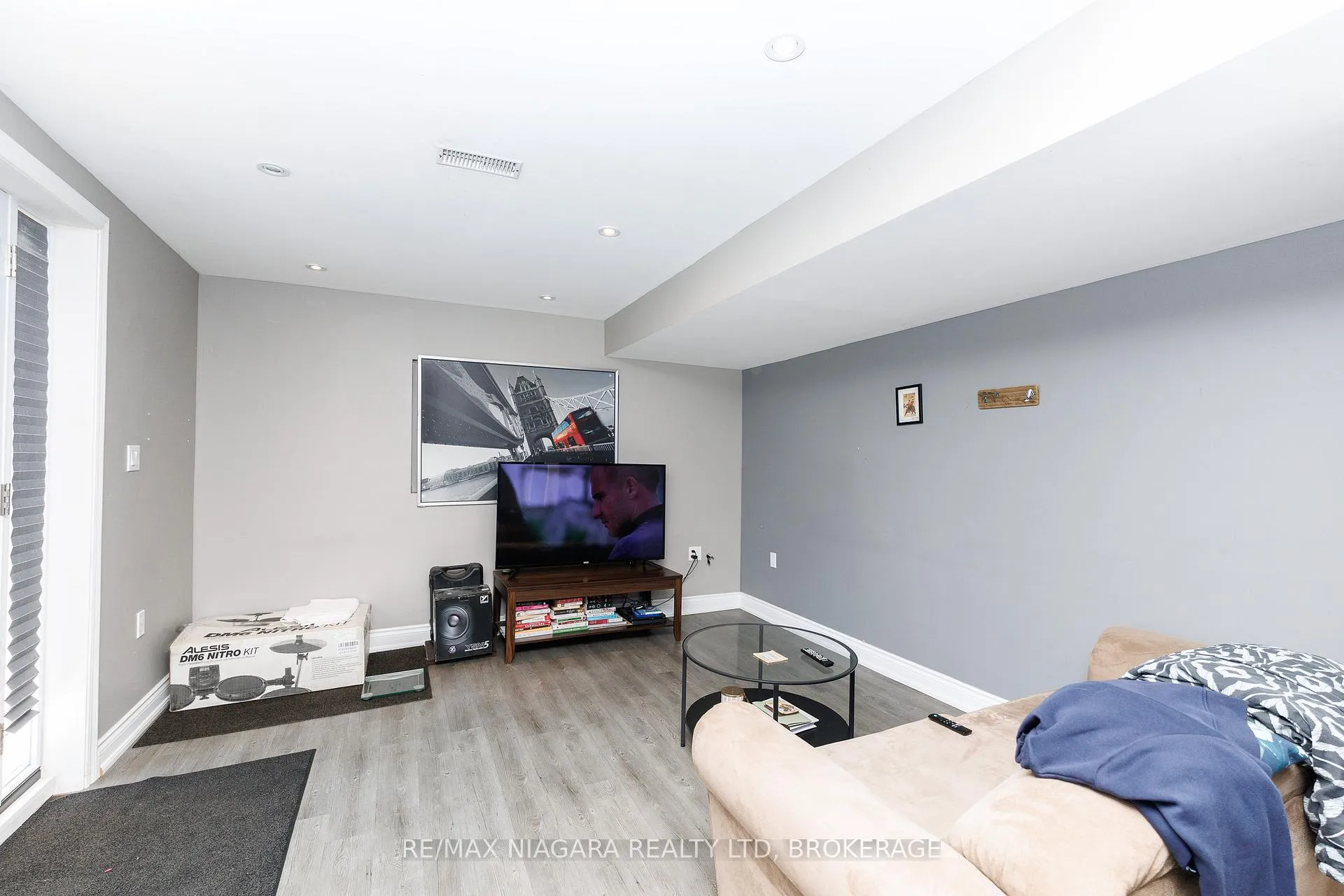 Photo 40 of 47 Honey Locust Circle, Thorold, Confederation Heights — HOMEH