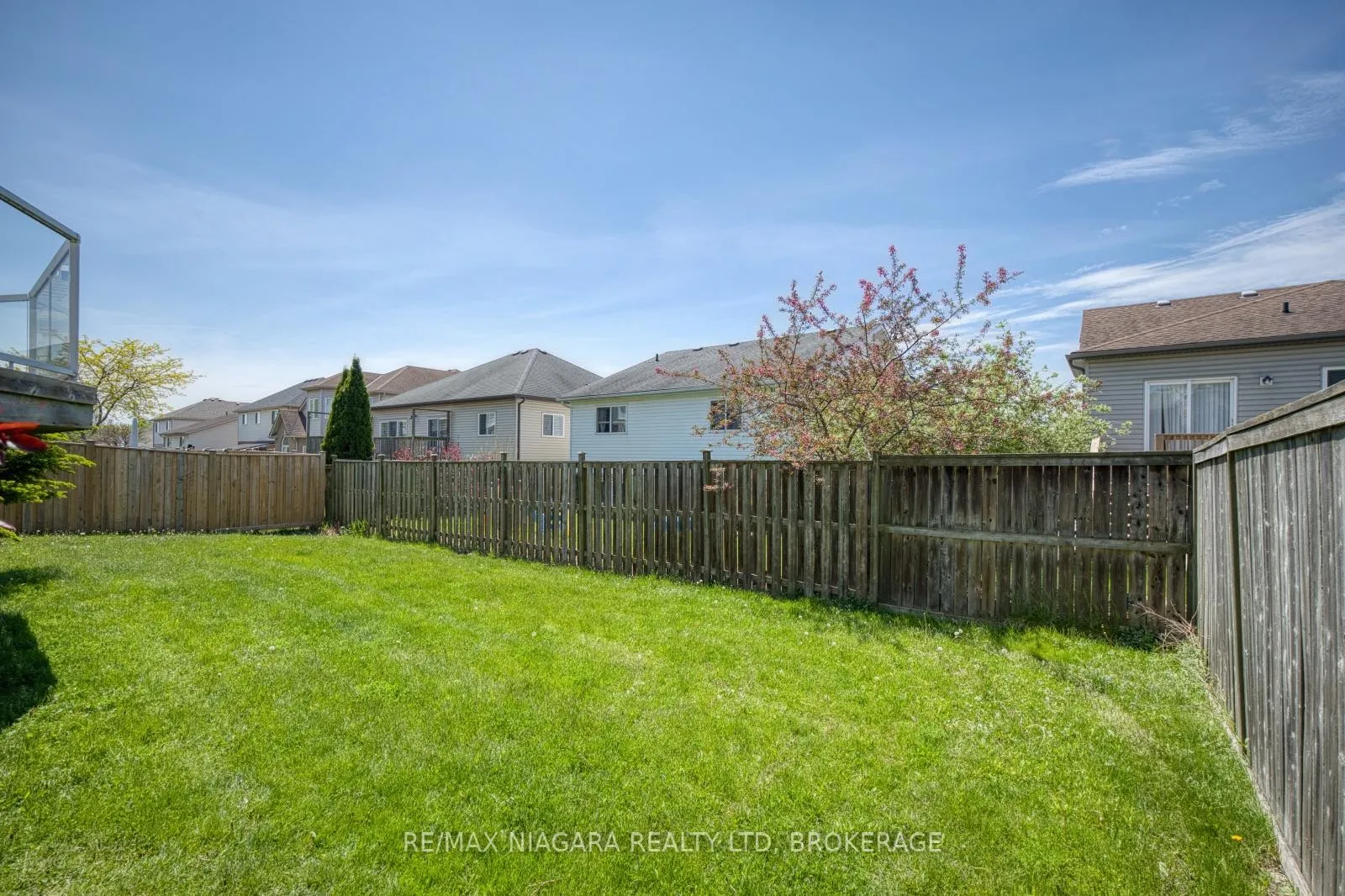 Photo 47 of 47 Honey Locust Circle, Thorold, Confederation Heights — HOMEH