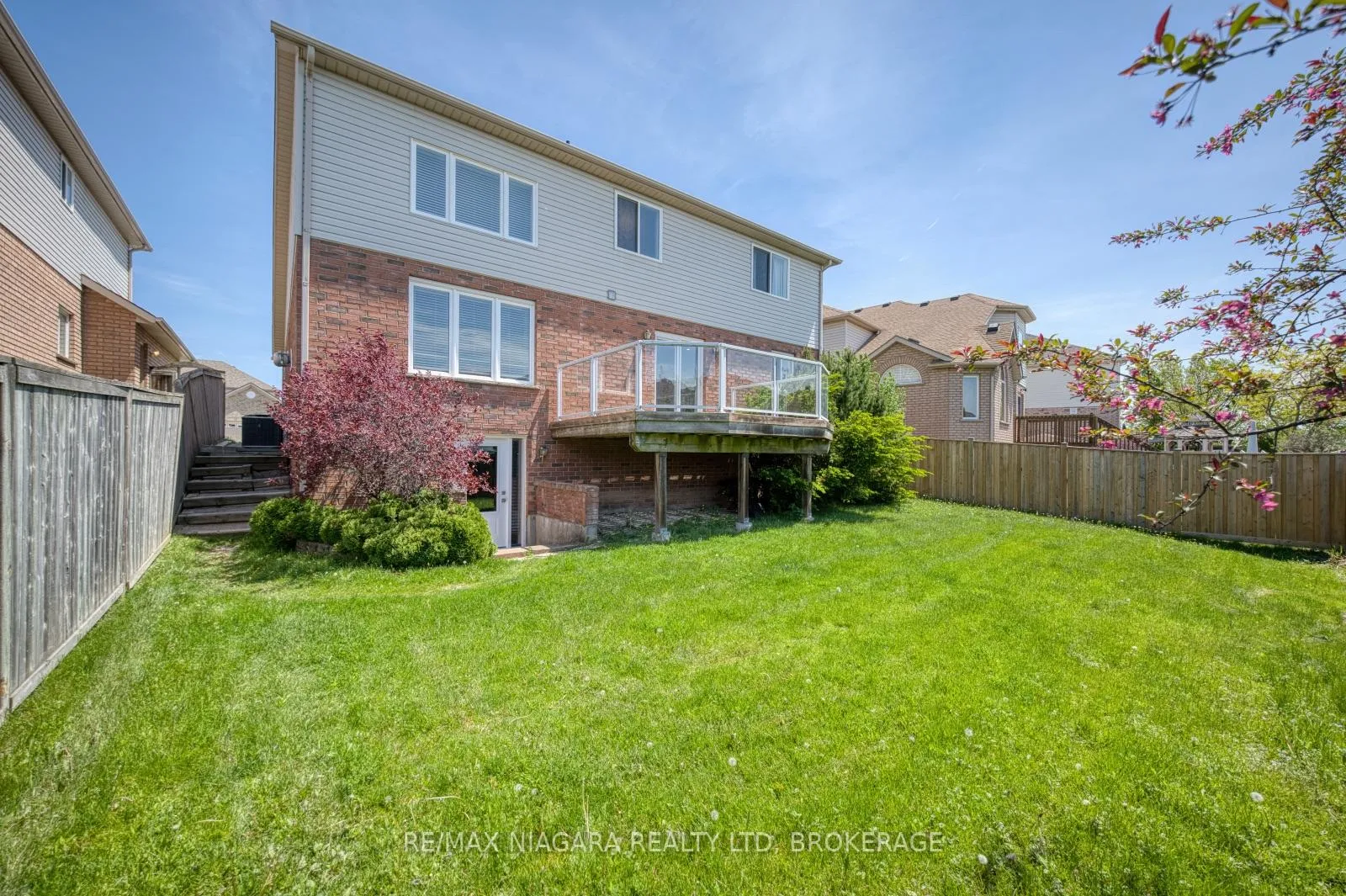 Photo 48 of 47 Honey Locust Circle, Thorold, Confederation Heights — HOMEH