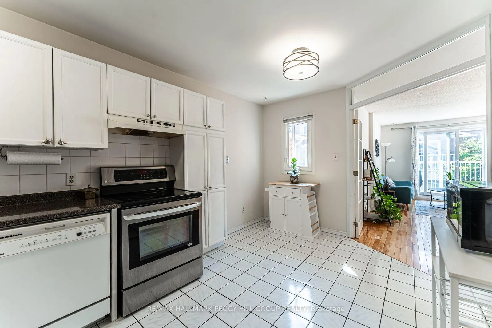 Photo 6 of Unit 52, 508 Essa Road, Barrie, Holly — HOMEH