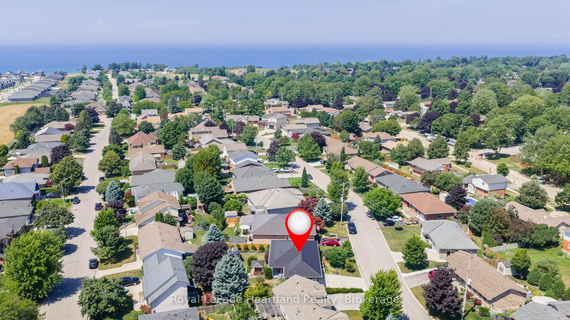 Photo 2 of 39 Balvina Drive W, Goderich, Goderich (Town) — HOMEH