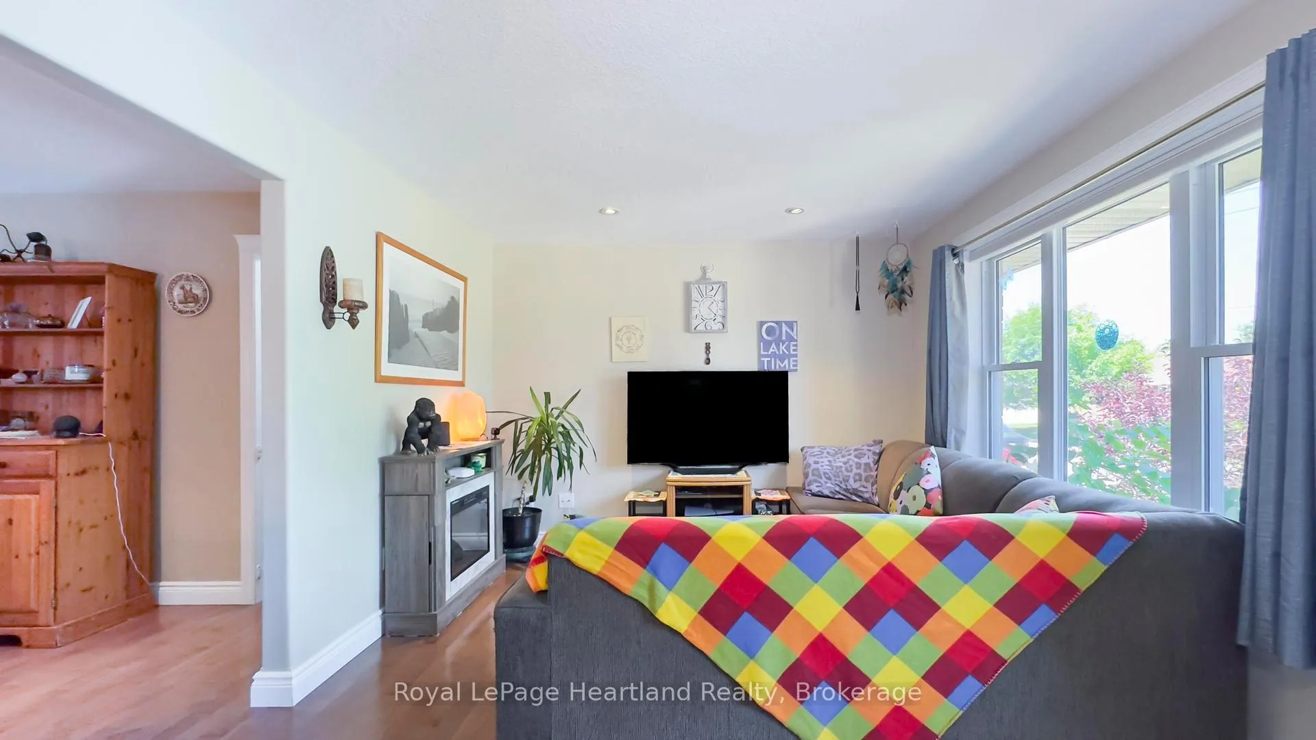 Photo 5 of 39 Balvina Drive W, Goderich, Goderich (Town) — HOMEH