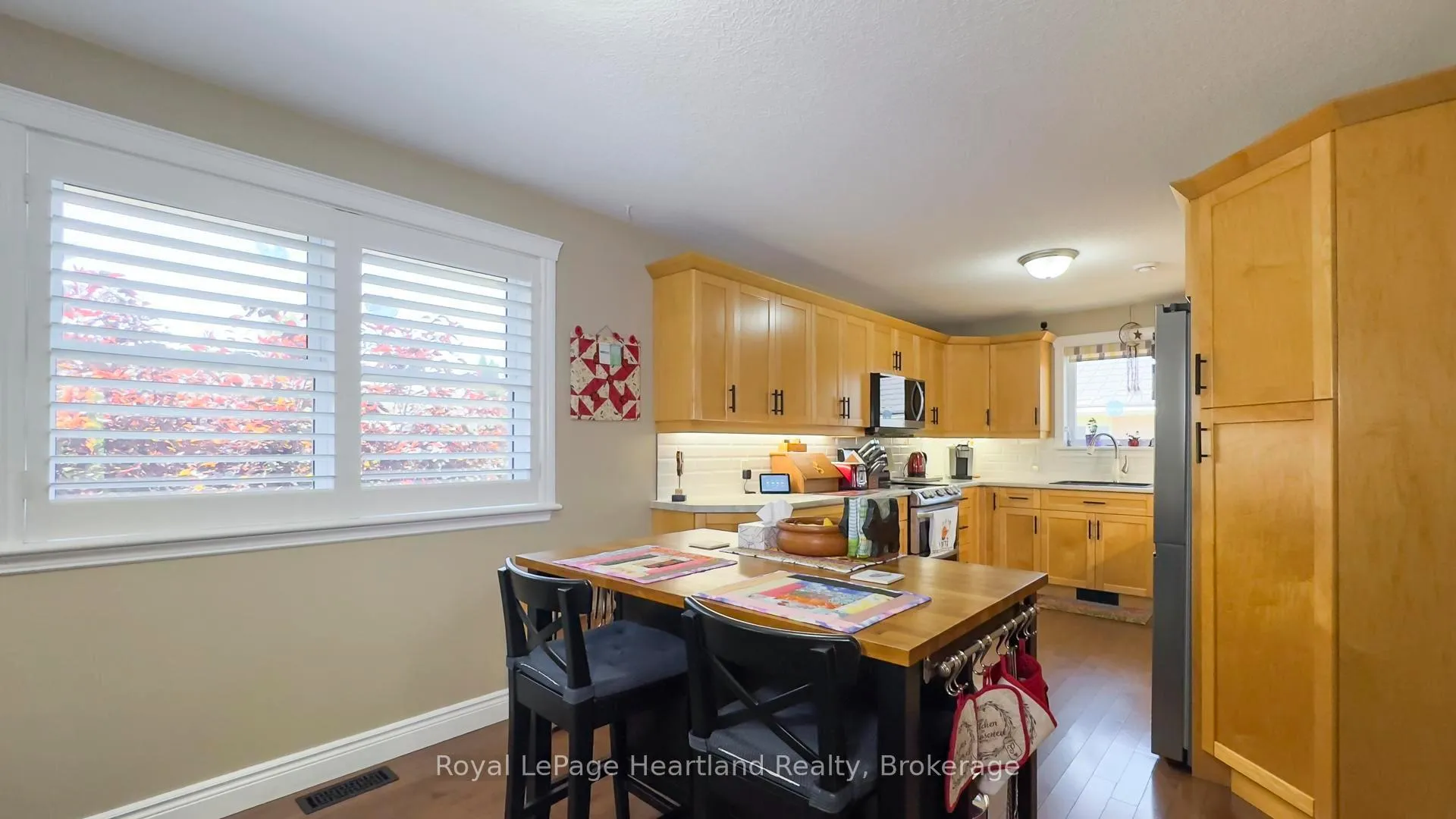 Photo 10 of 39 Balvina Drive W, Goderich, Goderich (Town) — HOMEH