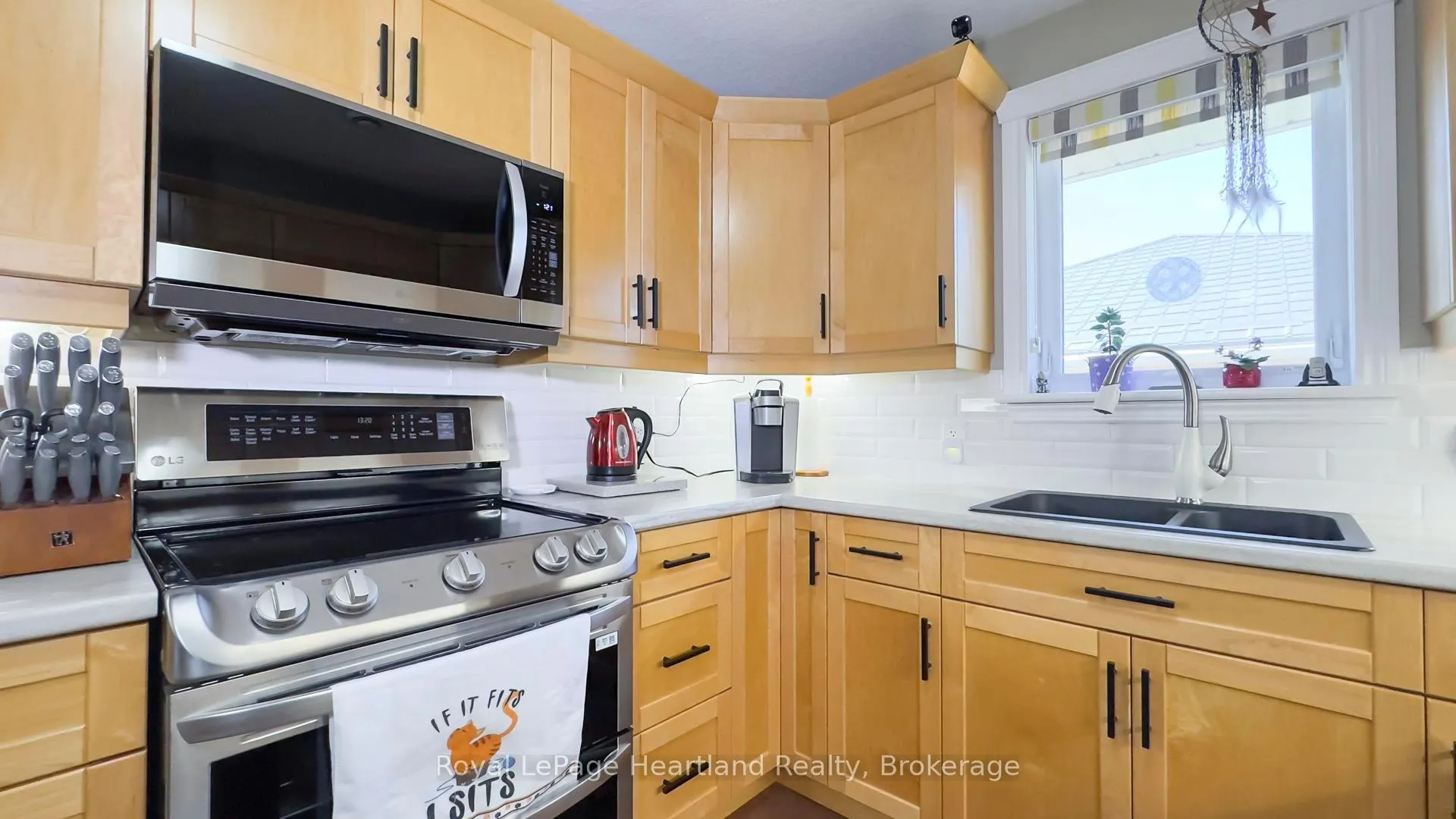 Photo 14 of 39 Balvina Drive W, Goderich, Goderich (Town) — HOMEH