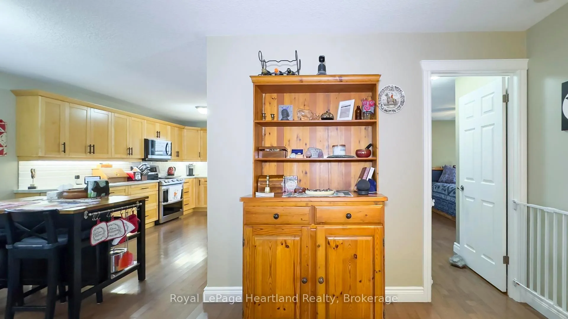 Photo 52 of 39 Balvina Drive W, Goderich, Goderich (Town) — HOMEH