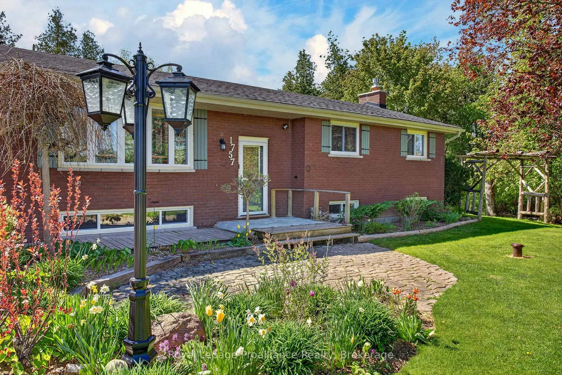 Photo 3 of 1757 Mount Pleasant Road, Cavan Monaghan, Cavan Twp — HOMEH