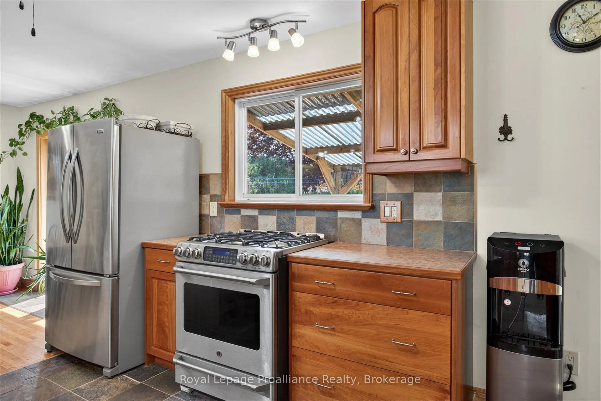Photo 8 of 1757 Mount Pleasant Road, Cavan Monaghan, Cavan Twp — HOMEH