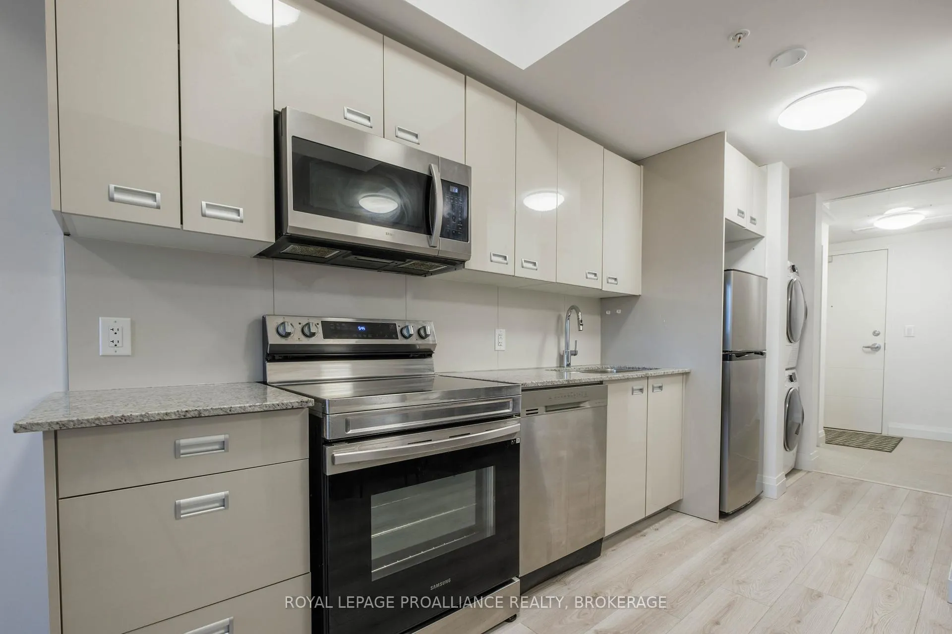 Photo 11 of Unit 418, 652 Princess Street, Kingston, Central City East — HOMEH