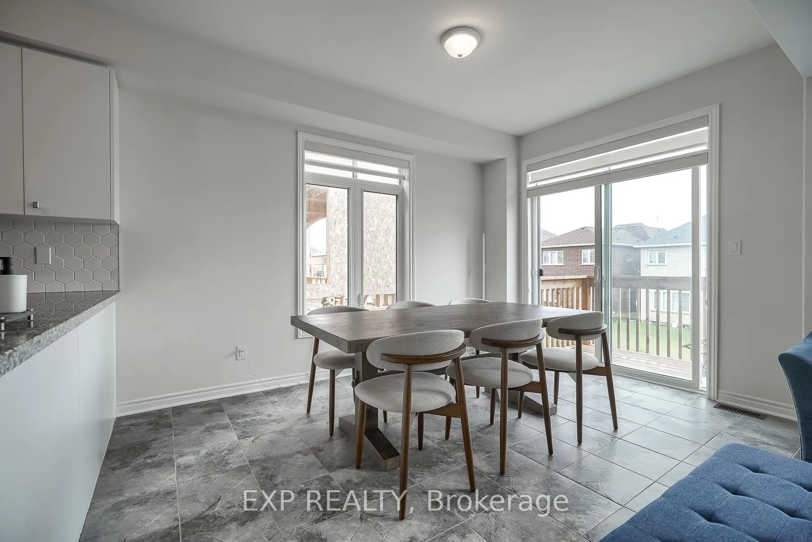 Photo 11 of 1020 Matthew Murray Crescent, Oshawa, Taunton — HOMEH