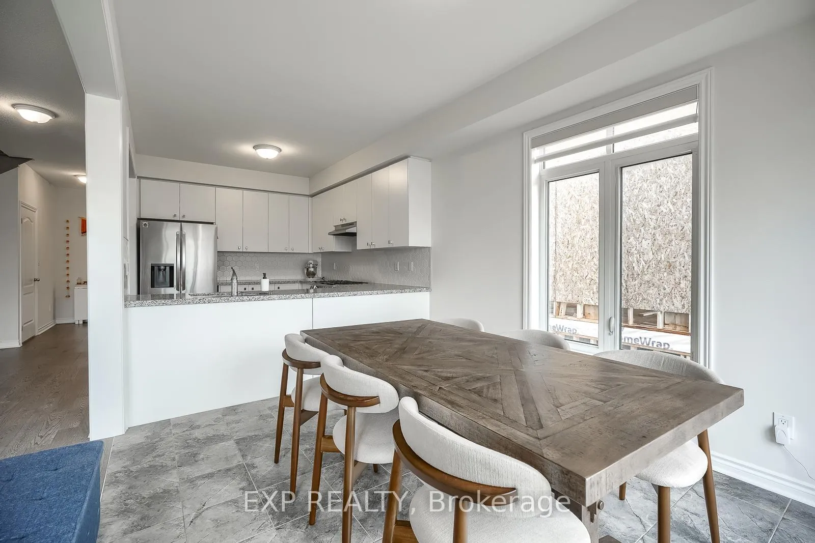 Photo 12 of 1020 Matthew Murray Crescent, Oshawa, Taunton — HOMEH