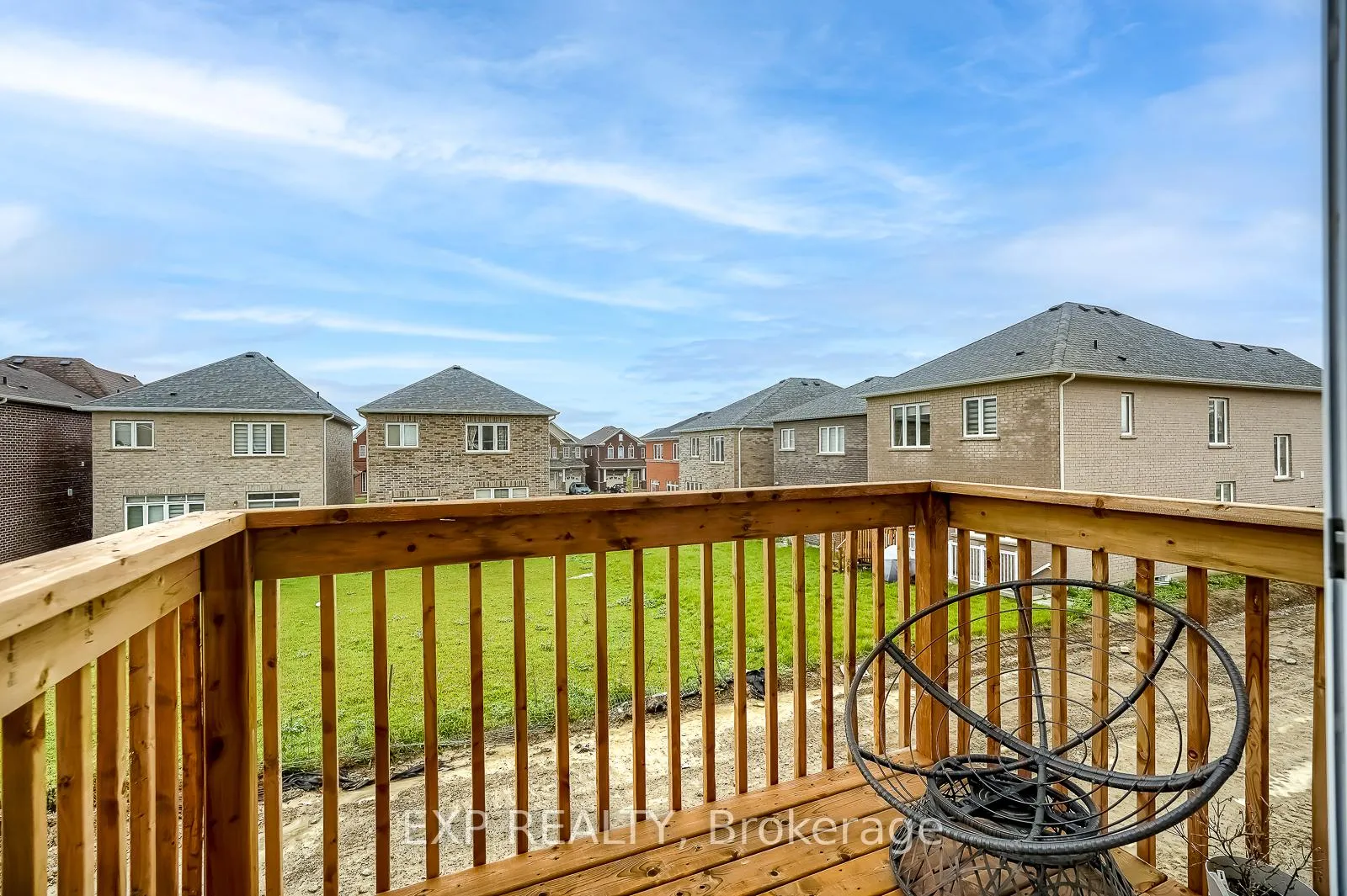 Photo 18 of 1020 Matthew Murray Crescent, Oshawa, Taunton — HOMEH