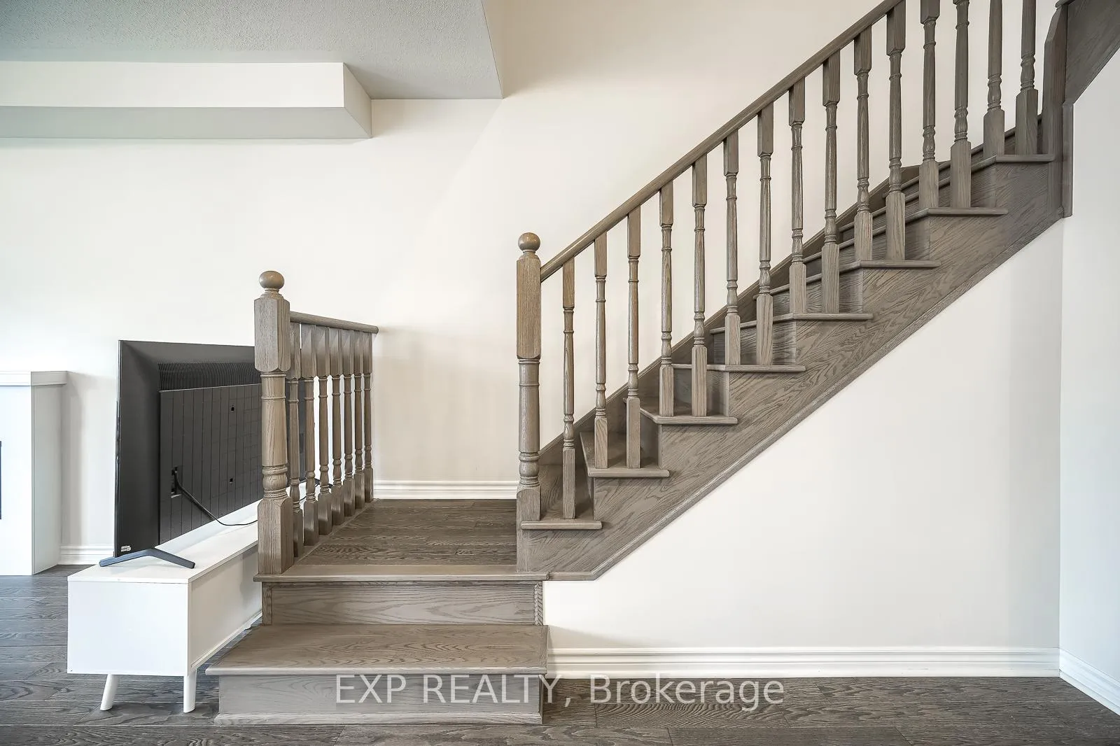 Photo 20 of 1020 Matthew Murray Crescent, Oshawa, Taunton — HOMEH