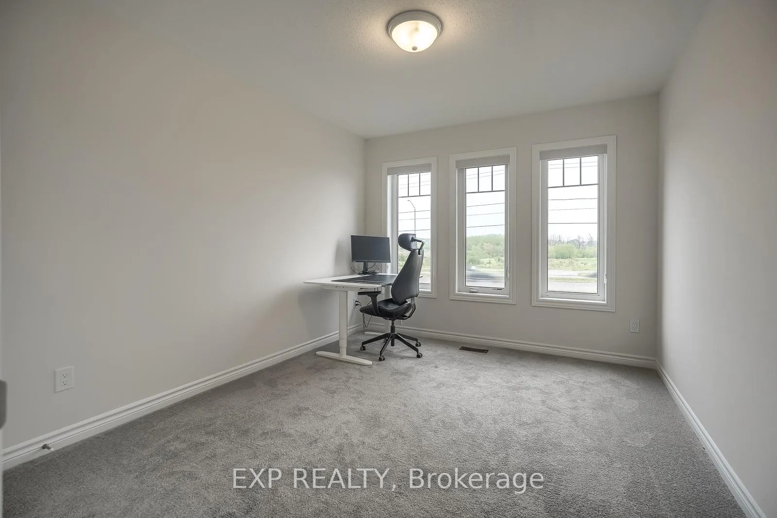 Photo 29 of 1020 Matthew Murray Crescent, Oshawa, Taunton — HOMEH