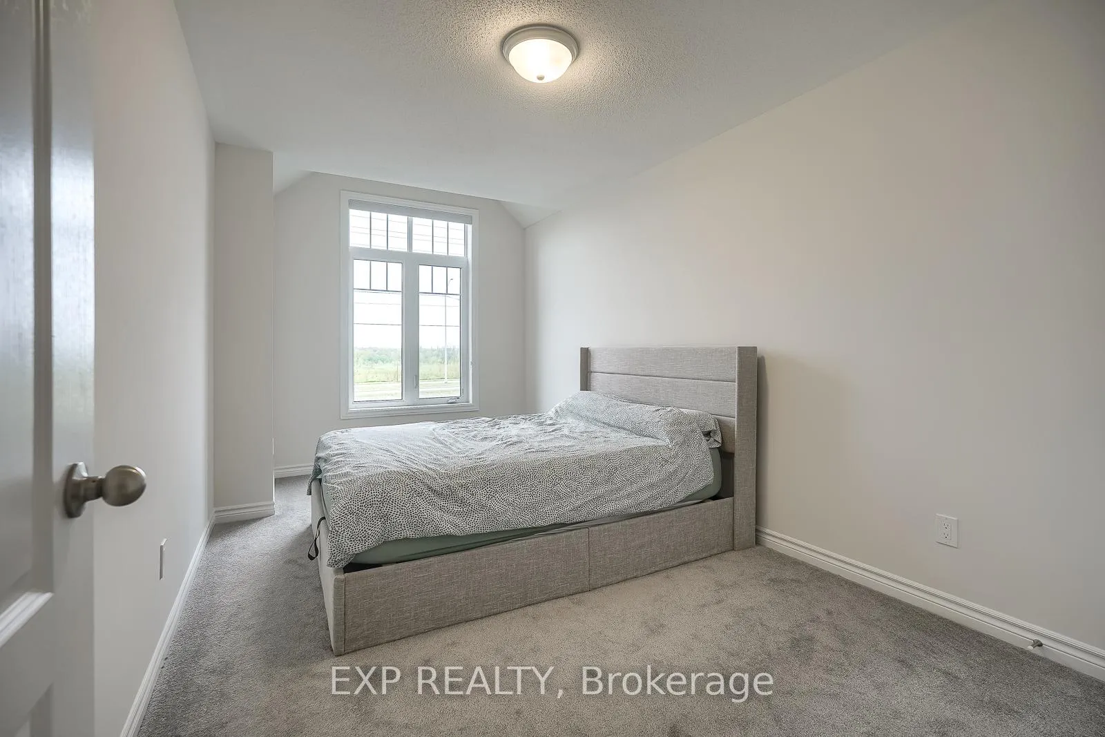 Photo 31 of 1020 Matthew Murray Crescent, Oshawa, Taunton — HOMEH