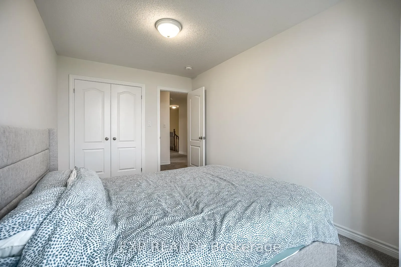 Photo 32 of 1020 Matthew Murray Crescent, Oshawa, Taunton — HOMEH