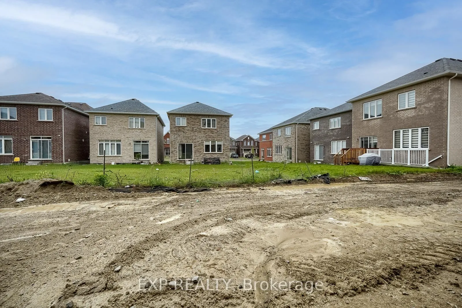 Photo 40 of 1020 Matthew Murray Crescent, Oshawa, Taunton — HOMEH